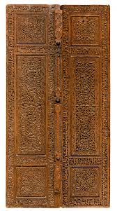 دو لنگه در حجارشده دوره قاجار در حراج کریستی